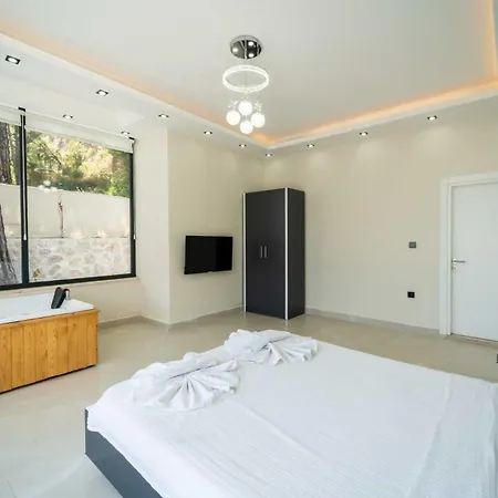 Huzurlu Kaş